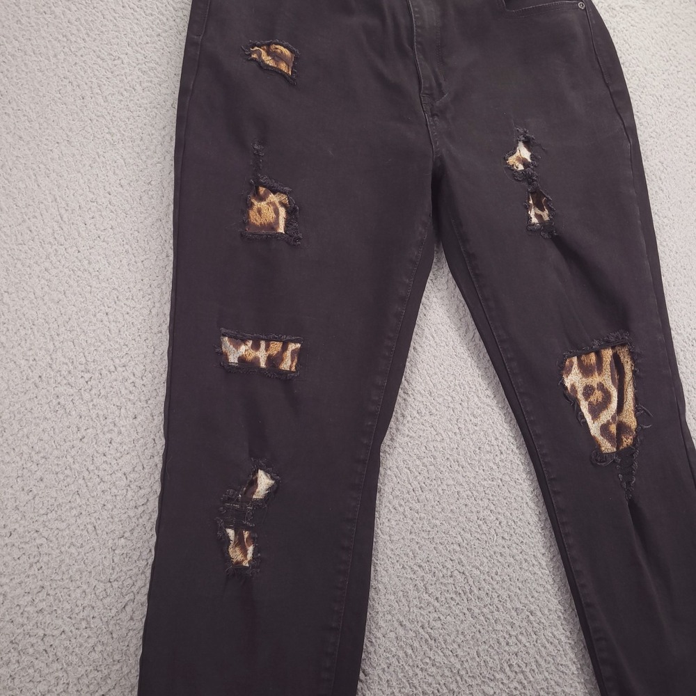 JUDY BLUE Jeans Size 1XL Skinny Fit Leopard Patch Black Stretch Denim - Picture 2 of 14